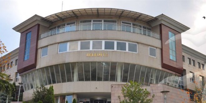 CHP'li Ak�akoca Belediyesi Ak Parti'ye ge�ti