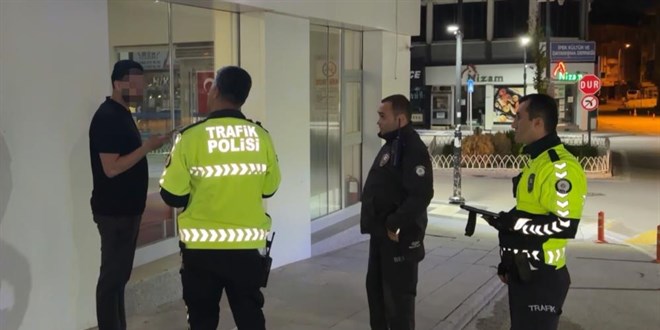 Alkolmetreye �flemedi, 352 bin lira ceza kesilip 5 y�l ehliyetine el konuldu