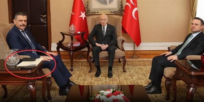 Bakanlar �ift�i ve G�rlek'in Bah�eli ziyaretinde 'dosya' detay�