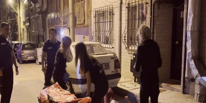 Bursa'da o�lu taraf�ndan b��aklanan kad�n �ld�