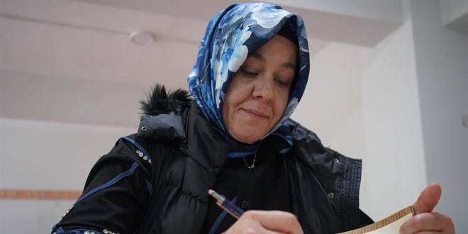 �ki �ocuk annesi, k�z�n�n 'yapabilirsin' s�z�yle �niversiteli oldu