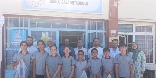 K�y okulundan bursluluk s�nav�nda b�y�k ba�ar�