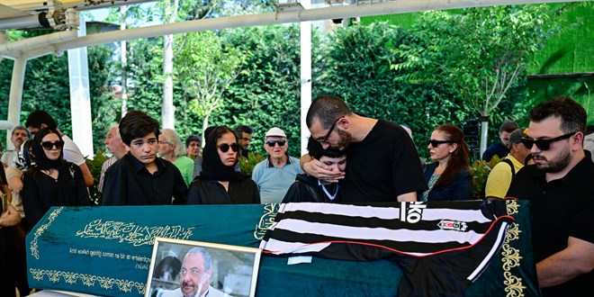 Gazeteci Reha Muhtar son yolculu�una u�urland� - Son Dakika Haber