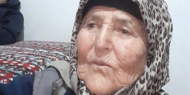 Tarlada uyuyan kad�n i� makinesinin alt�nda can verdi - Son Dakika Haber