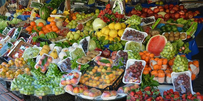 Tezgahta yaz bollu�u var! Sera bitti, ya���lar bereket getirdi, fiyatlar d��t�
