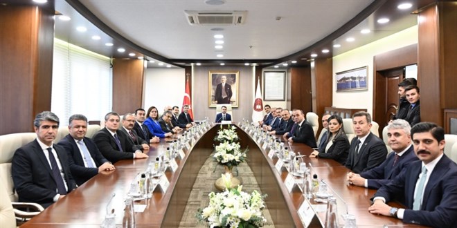 NATO zirvesi duru�malar� da erteleyecek mi? G�zler HSK'da