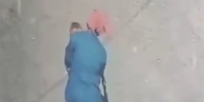 Van'da sokakta deh�et: K���k �ocu�un y�z�n� par�alad� - Son Dakika Haber