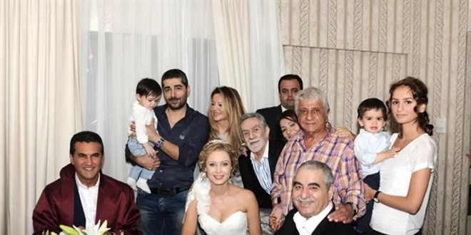 �brahim Tatl�ses'in eski e�i  MHP'ye kat�ld�