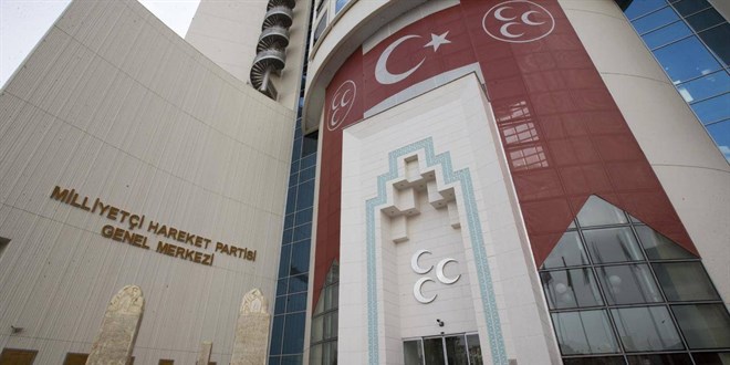 MHP'de bir il te�kilat� daha feshedildi