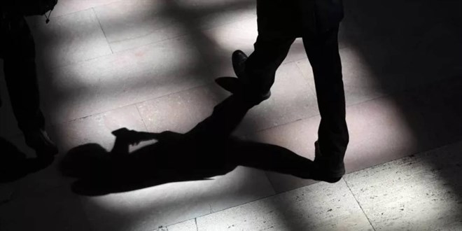 Sahte pilot, gizli servet: Evinden servet ��kan eski CIA ajan� tutukland�