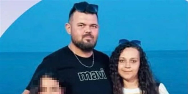 Bo�anma a�amas�ndaki e�ine market ortas�nda sald�rd�