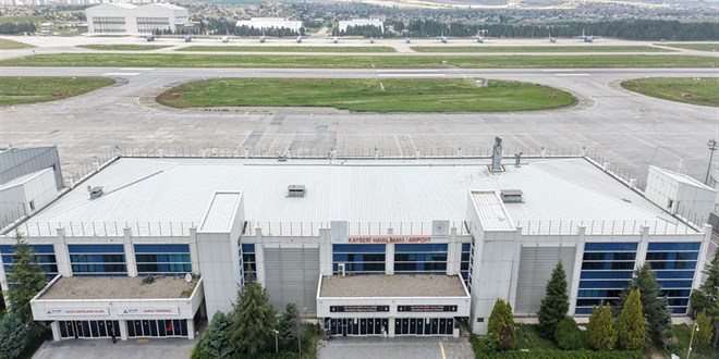 Eski havaliman� binas� AFAD Lojistik �ss� oluyor: 30 dakikada u�ak havalanacak