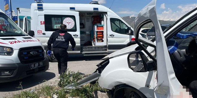Katliam gibi kaza: Anne, 2 �ocu�u ve torunu hayat�n� kaybetti - Son Dakika Haber