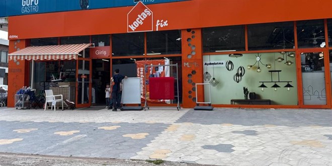 Mu�la'da Ko� Holding'e ba�l� Ko�ta�'a ta�l� sald�r� - Son Dakika Haber