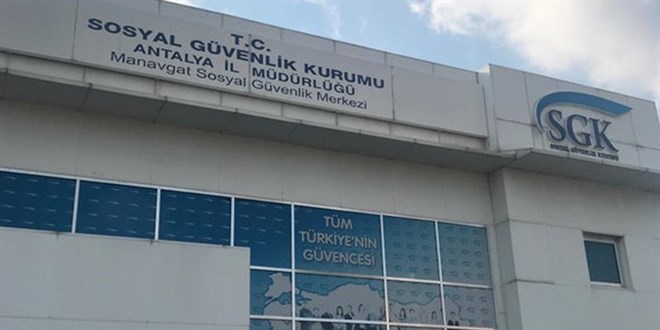 Antalya'da SGK'da r��vet soru�turmas�nda milyonluk para trafi�i dosyaya girdi