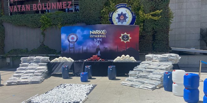 4 ilde zehir tacirlerine dev operasyon: 1,2 ton uyu�turucu ele getirildi