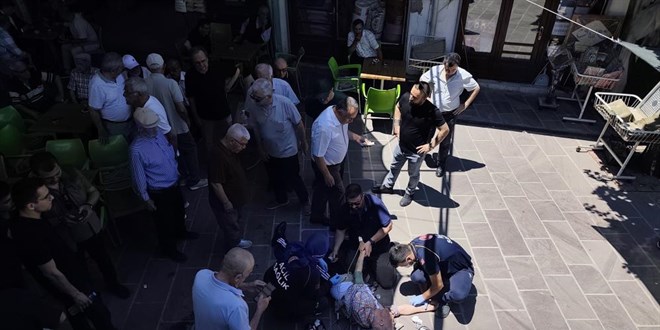 Kalp krizinden �len arkada��n�n cenazesinde kalp krizi ge�irdi - Son Dakika Haber