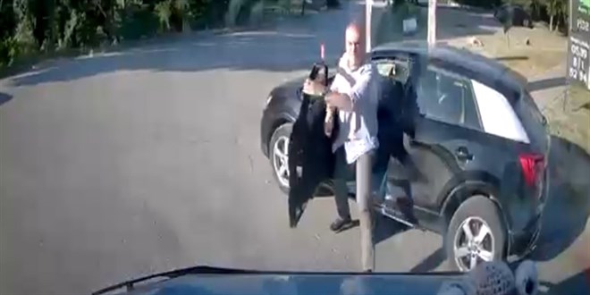 Trafikte savc�-s�r�c� kavgas�: Ba�savc�l�k 'ayr�cal�k yok' diyerek soru�turma ba�latt�