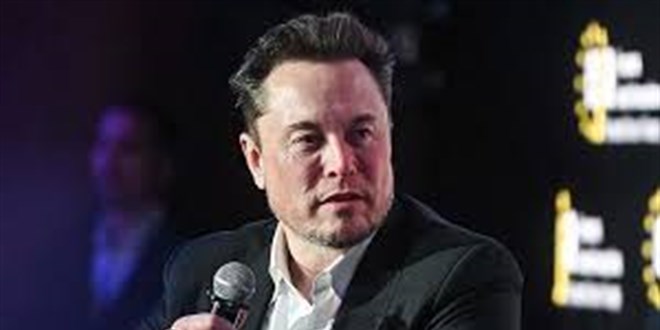Elon Musk, d�nyan�n ilk trilyoneri oldu