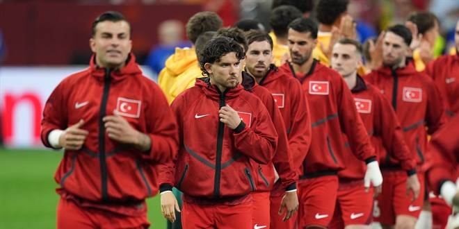 A Milli Futbol Tak�m�'nda 4 de�i�iklik - Son Dakika Haber