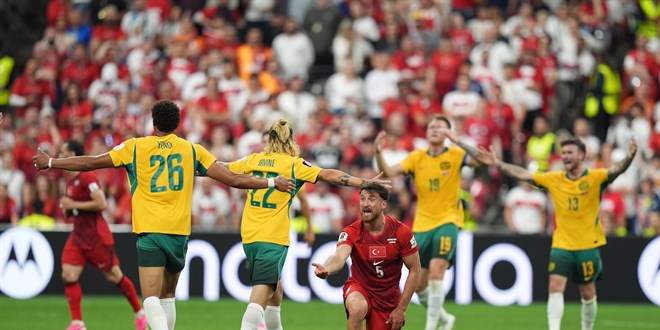 A Milli Futbol Tak�m�, D�nya Kupas�'na yenilgiyle ba�lad�