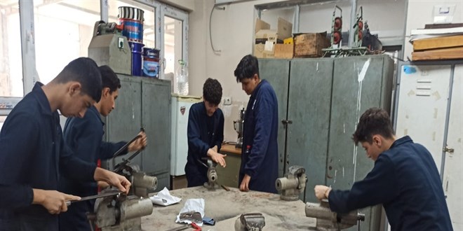 Meslek liseliler fabrika gibi �al���yor