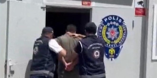 INTERPOL taraf�ndan aranan ki�i �stanbul Havaliman�'nda yakaland� - Son Dakika Haber
