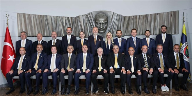 Fenerbah�e'de y�netim kurulu g�rev da��l�m� yap�ld� - Son Dakika Haber