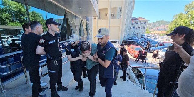 Zonguldak'ta ter�r �rg�t� operasyonunda 3 ��renci tutukland�
