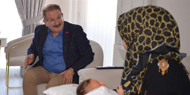 Topuk tarama testini reddeden aileyi Sa�l�k M�d�r� ikna etti - Son Dakika Haber