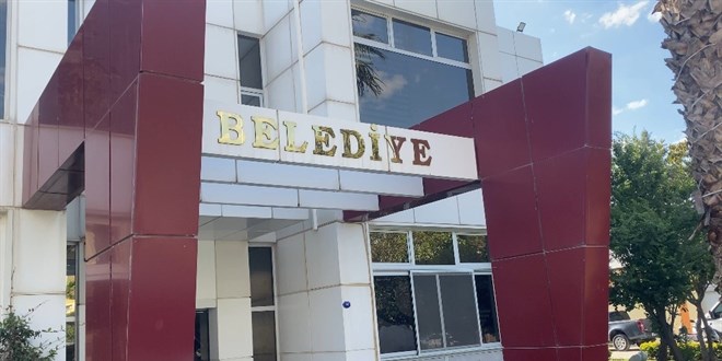 Seferihisar Belediyesine y�nelik 'r��vet' operasyonunda 1 g�zalt� - Son Dakika Haber