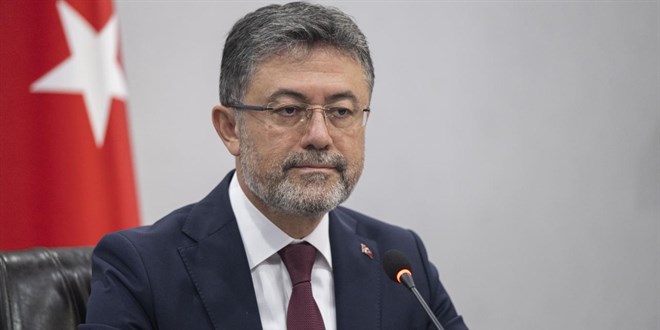 Bakan Yumakl�: Sekt�r�m�z� daha dinamik bir yap�ya kavu�turuyoruz