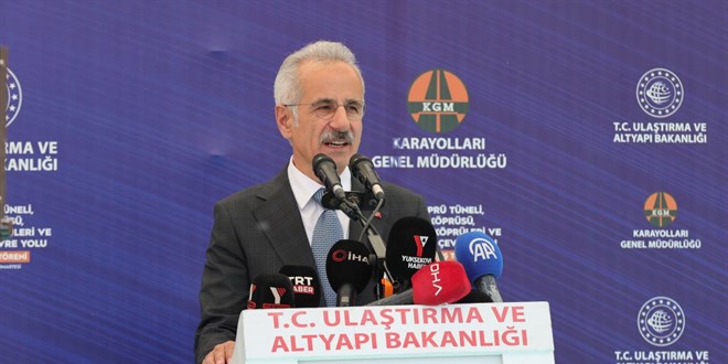 Bakan Uralo�lu: Art�k da�larda ter�r de�il, huzur ve kalk�nma kol geziyor - Son Dakika Haber