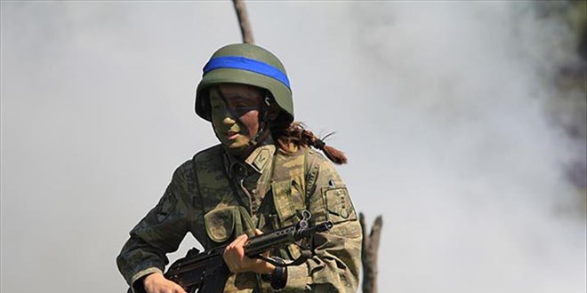 Meclise gelen ilgin� talepler: Kad�nlar da askere al�ns�n!