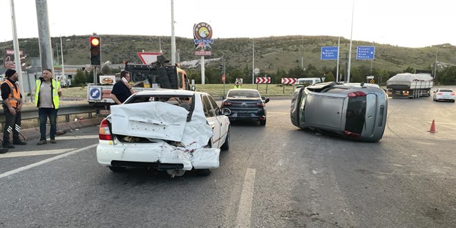 Kayseri'de zincirleme trafik kazas�: 4 yaral� - Son Dakika Haber