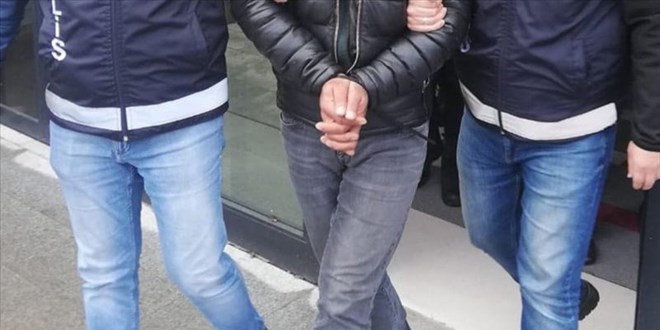 8 ilde sahte belgelerle ikamet izni operasyonu: 64 g�zalt� - Son Dakika Haber