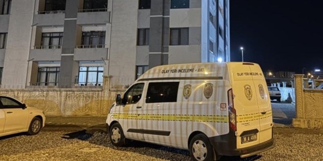 Kayseri'de laf atma kavgas�: 1 �l� 2 yaral�