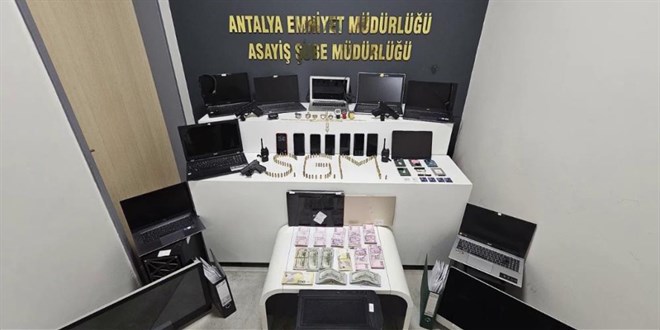 Avrupa �lkelerine 'dijital mektup' g�ndererek doland�r�c�l�k yapan �ebeke ��kertildi