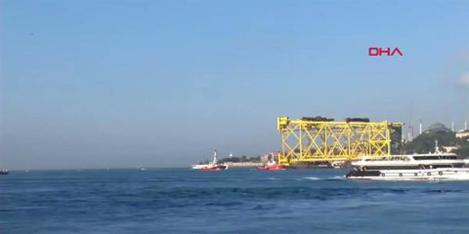 �stanbul Bo�az�'nda gemi trafi�i �ift y�nl� kapat�ld�