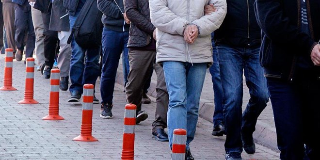 Tekirda�'da uyu�turucu operasyonunda yakalanan 23 zanl� tutukland�