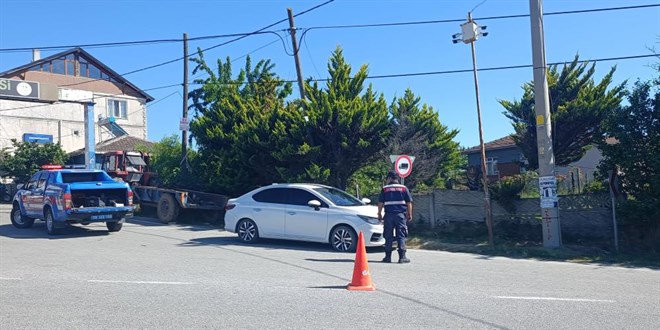 Otomobilde ba��ndan vurulmu� halde bulunan gen� hayat�n� kaybetti - Son Dakika Haber