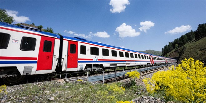 TCDD otla m�cadele kapsam�nda tren yollar�nda ila�lama yapacak - Son Dakika Haber