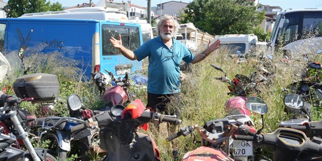 Yediemin otopark�nda yer kalmad�: 25 y�ld�r bekleyen ara�lar var