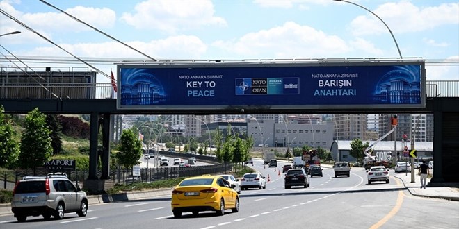 NATO Ankara Zirvesi'ne kat�lan yabanc� heyetlere turizm polisleri rehberlik edecek