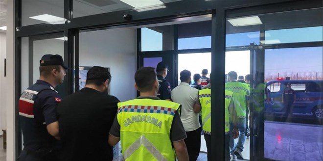 Organize su� �rg�tlerine operasyon: 549 ��pheli g�zalt�na al�nd�