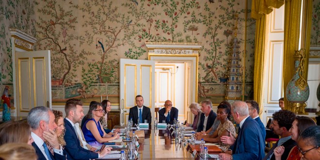 Buckingham Saray�'nda iklim zirvesi - Son Dakika Haber