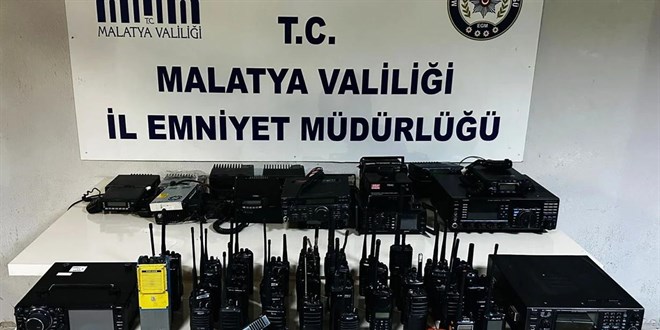 Malatya'da sahte polis operasyonu: Telsizle frekans dinleyen 6 ��pheli yakaland�