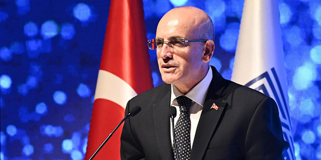 Bakan �im�ek: �stihdamda ayl�k 285 bin ki�ilik art�� oldu