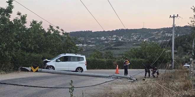 Yard�m i�in kaza alan�na giden ki�i elektrik ak�m�na kap�larak �ld� - Son Dakika Haber