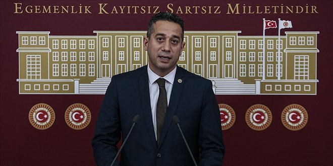 Alevilere y�nelik �akaya sert tepki g�steren Ba�ar�r, Kur'an-� Kerim'le dalga ge�en G�kta�'a sahip ��kt�